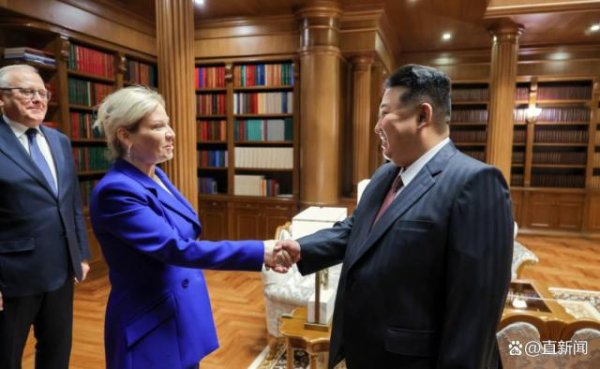 凡资配 金正恩再次携女出席重要活动